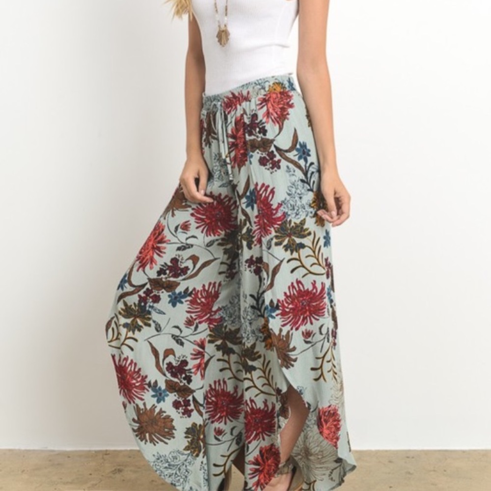💥LAST ONE💥 Floral Wide Leg Pants